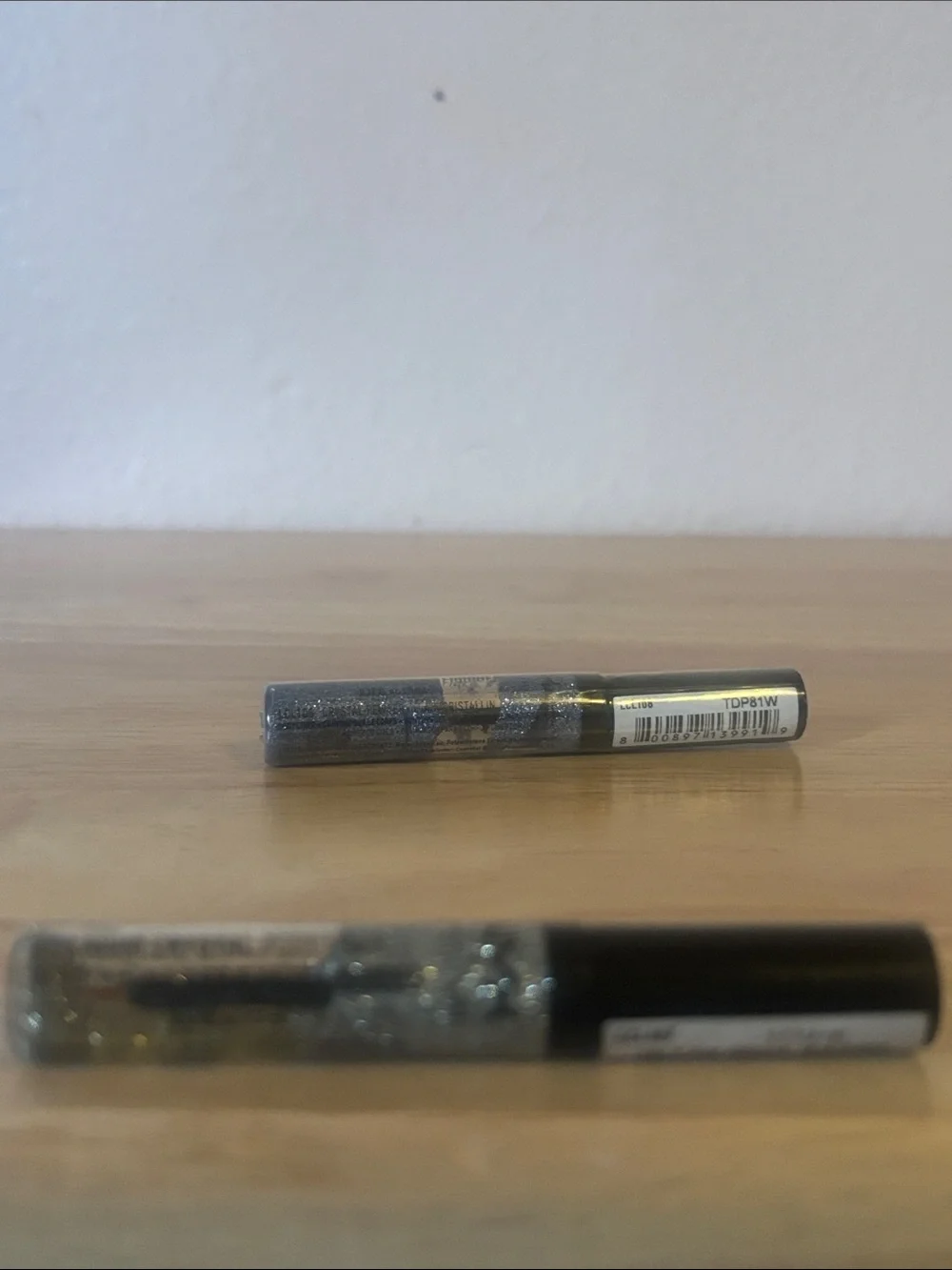 NYX Liquid Crystal Eyeliner - Shade Pewter and Crystal Silver
